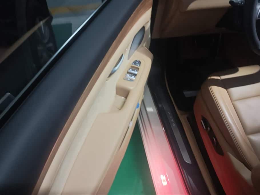 AITO Ask the world M5