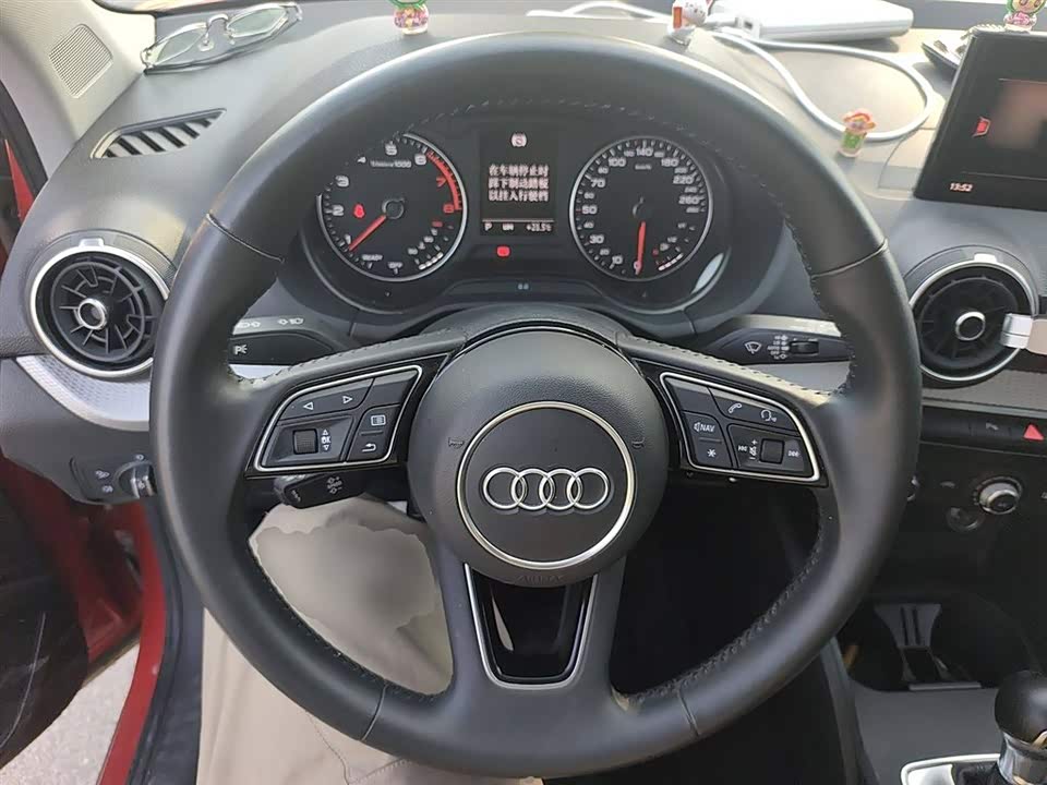 Audi Q2L