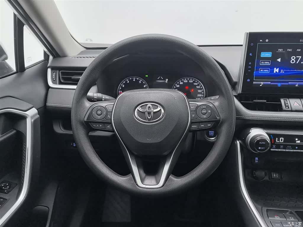 Toyota Wildlander, 2021 11