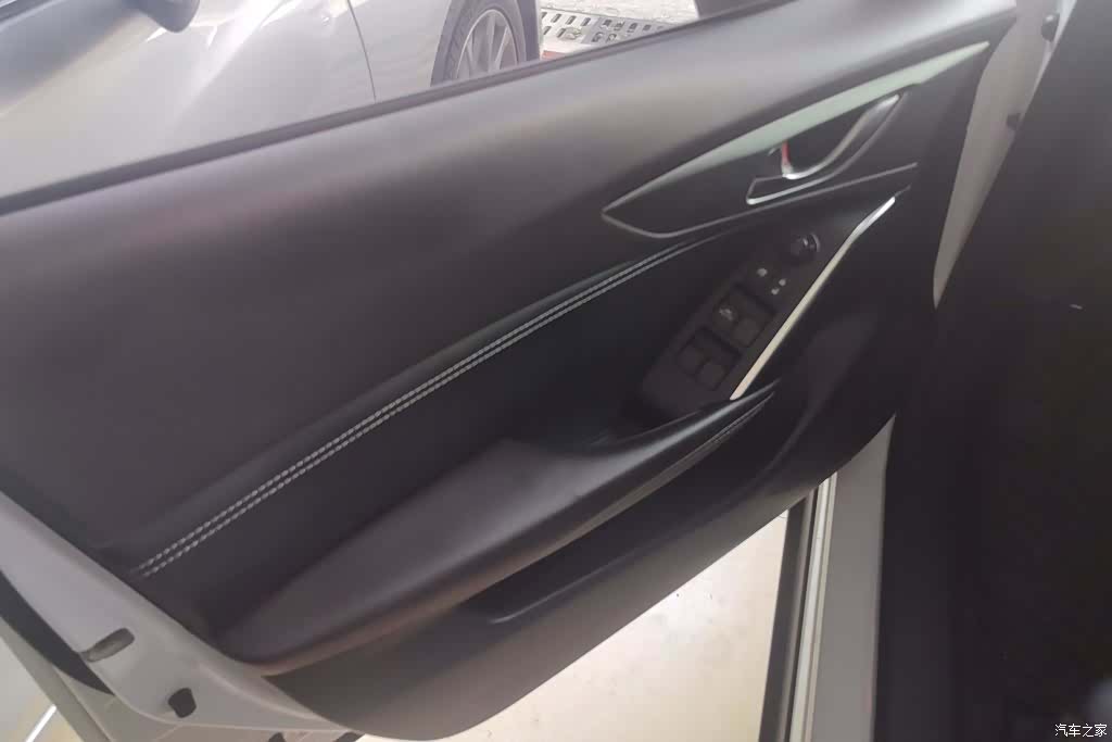 Mazda CX-4, 2016 7