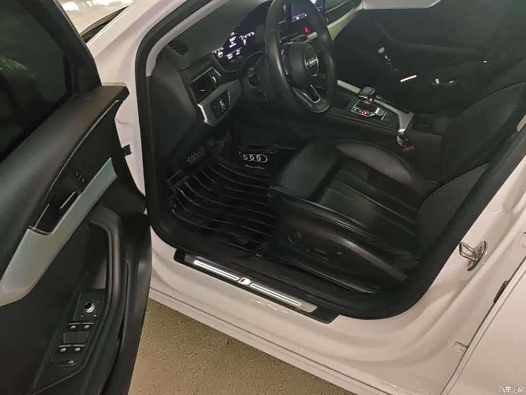 Audi A4L, 2022 23