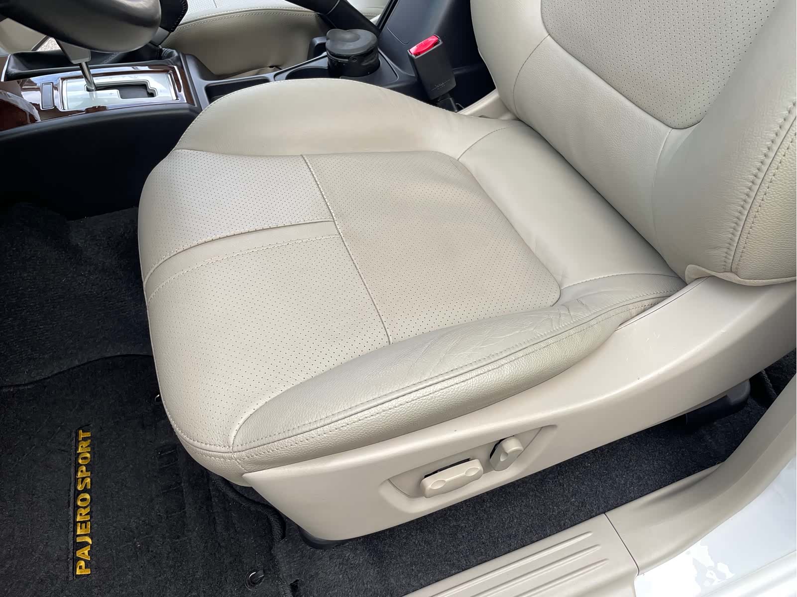 Mitsubishi Pajero, 2015 6