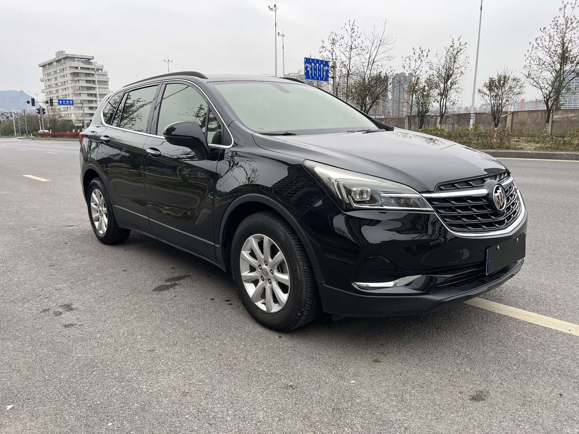 Buick Envision Plus, 2020 1