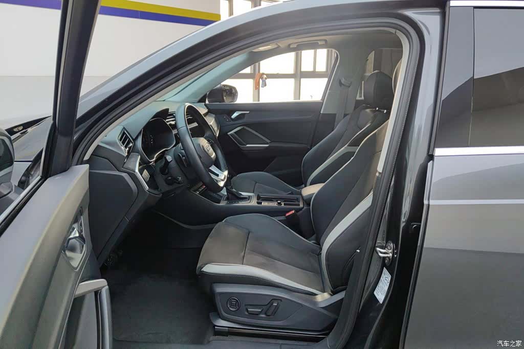 Audi Q3, 2021 9