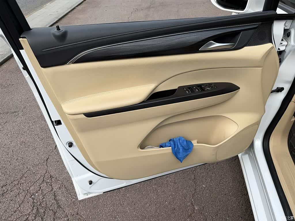 Buick GL8, 2022 6