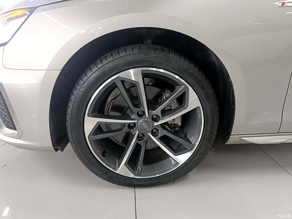Audi A4L, 2021 23