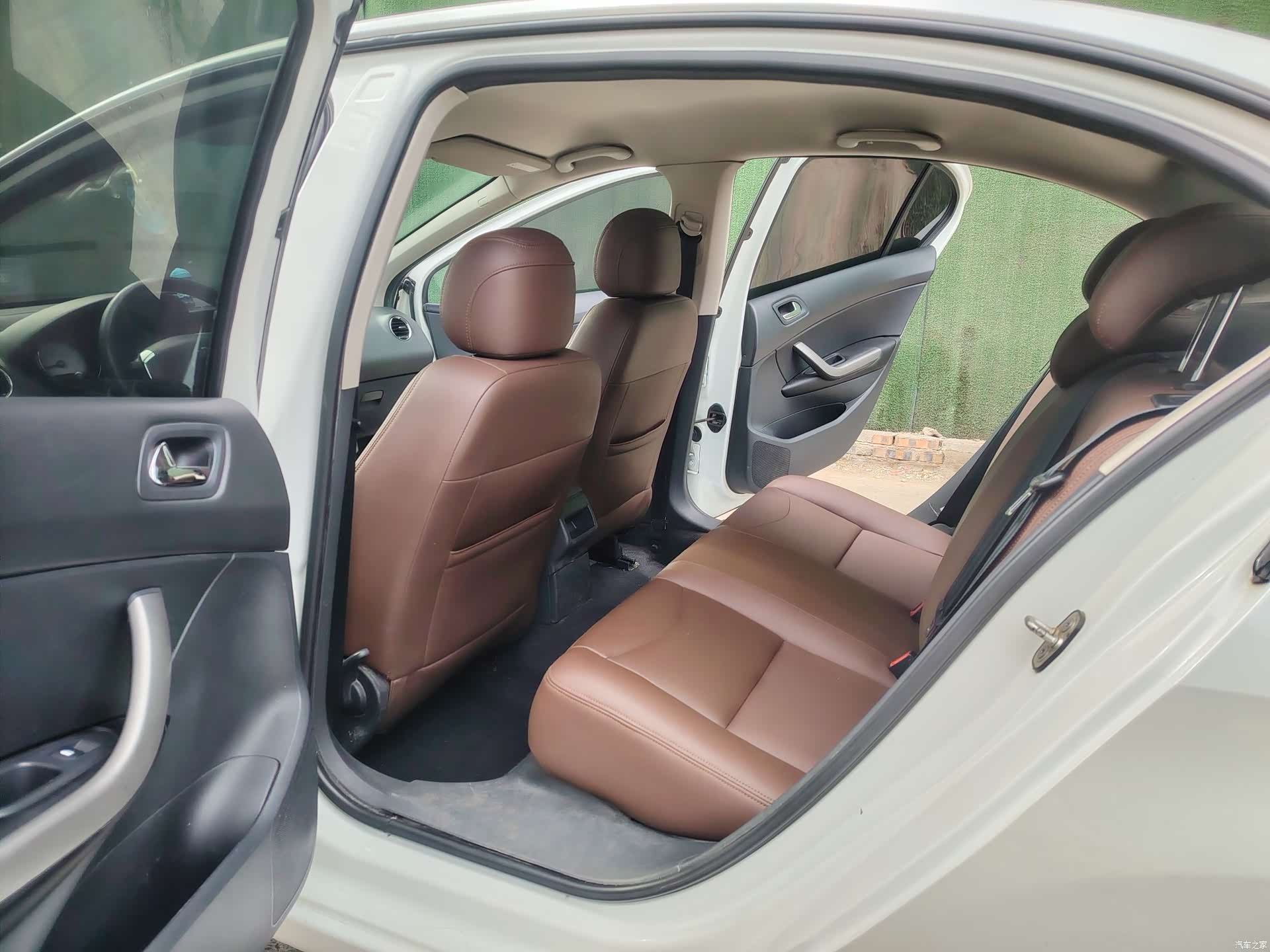 Peugeot 408, 2014 10