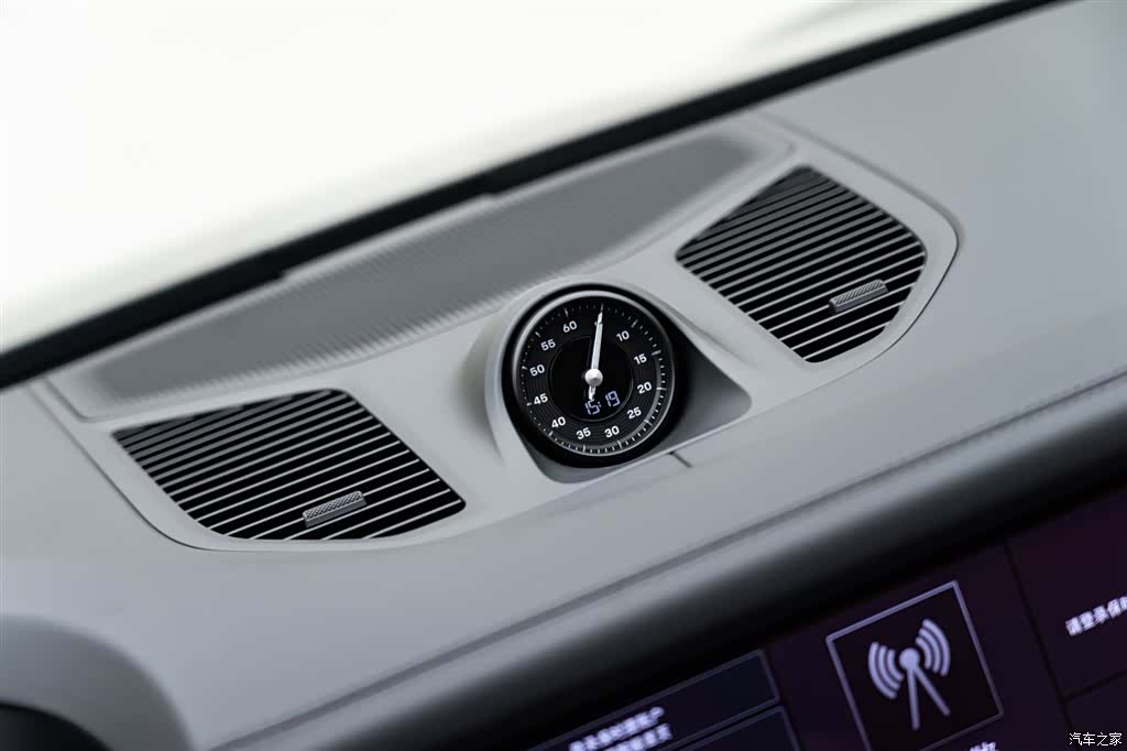 Porsche Cayenne, 2026 24