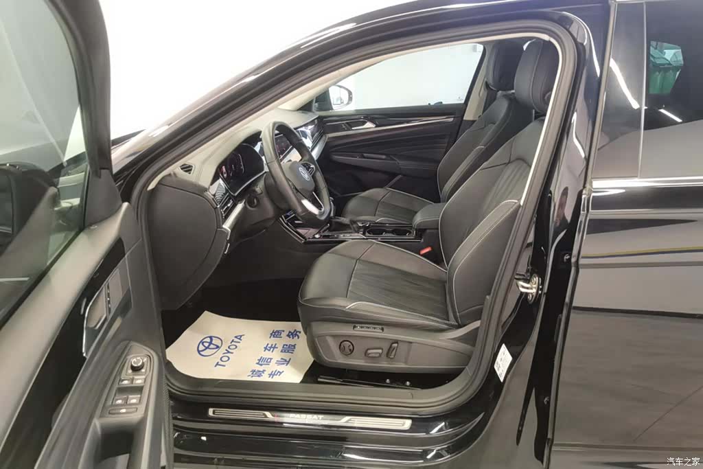 Volkswagen Passat, 2022 9