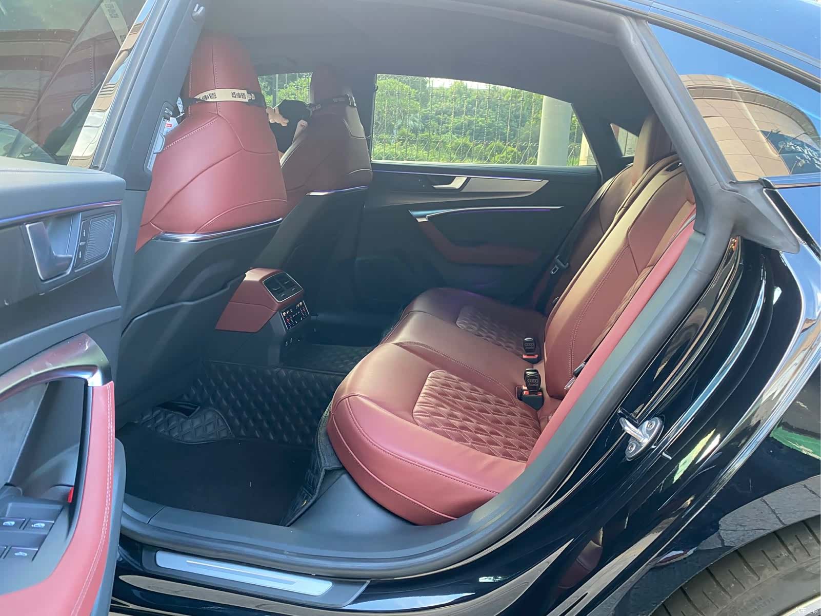 Audi A7L, 2025 11