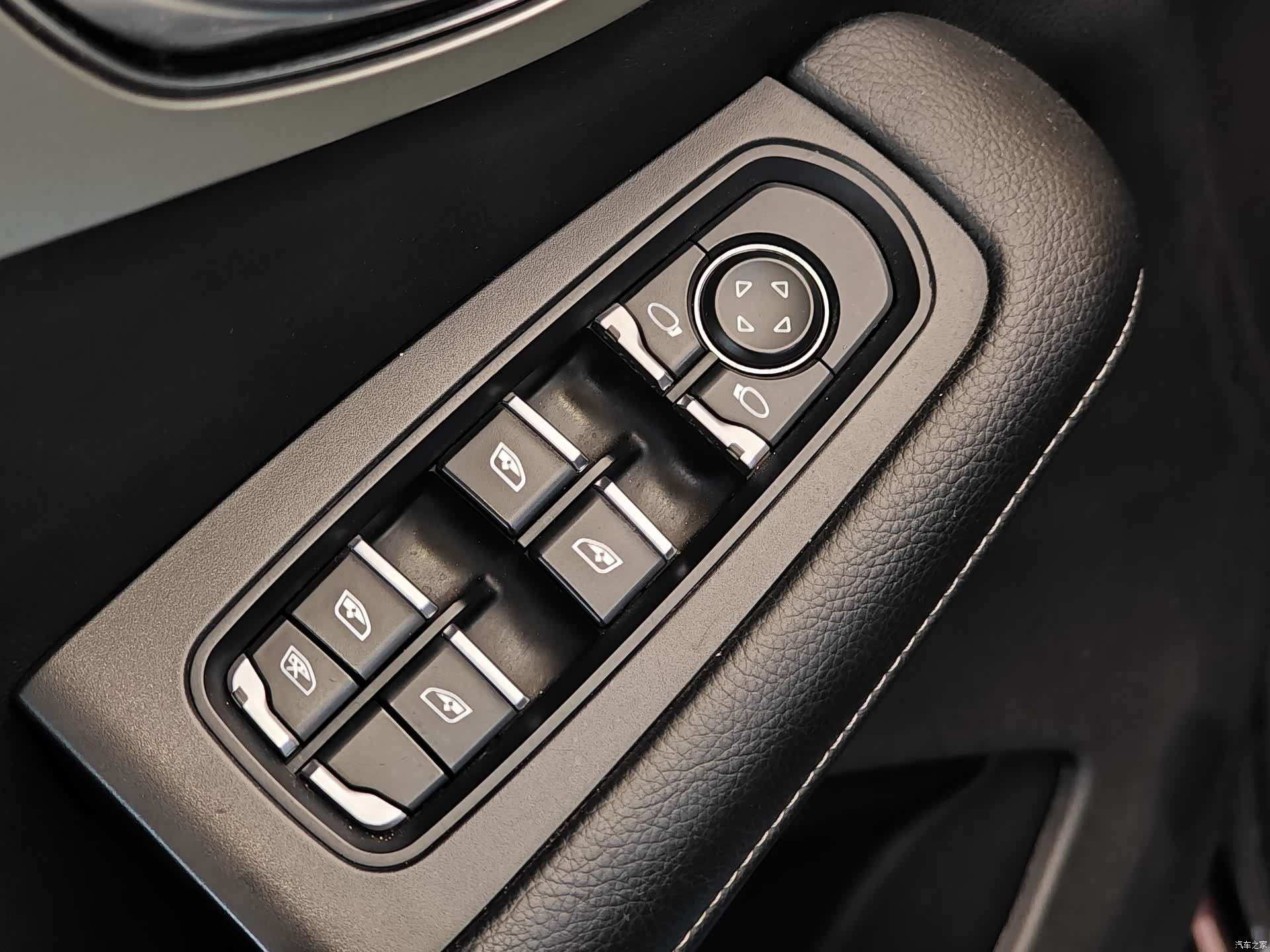 Zotye SR7, 2016 9