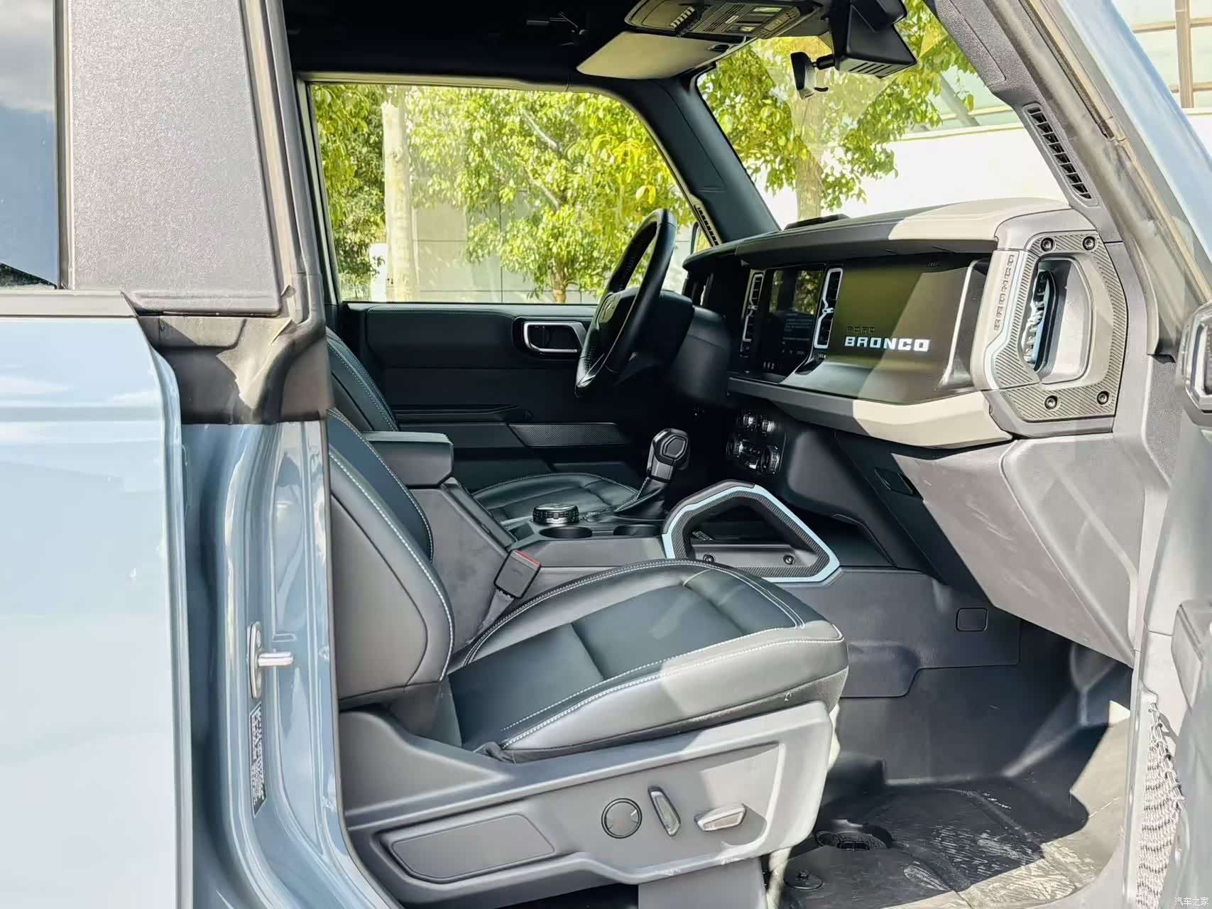 Ford Bronco, 2026 12