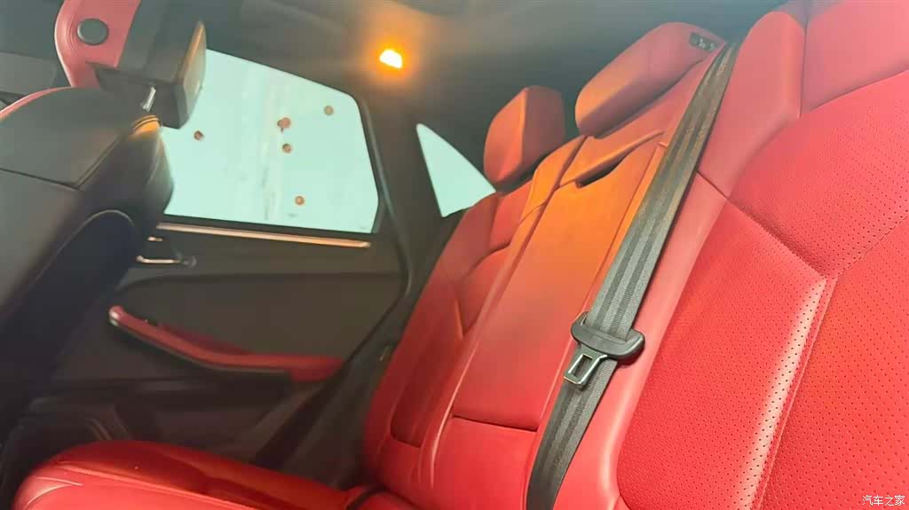 Porsche Macan, 2021 12