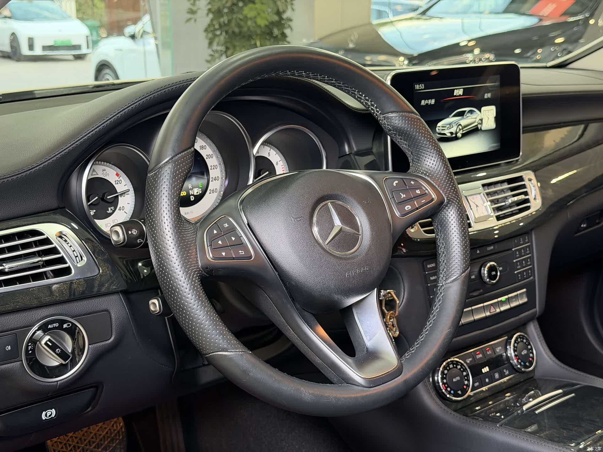 Mercedes-Benz CLS, 2015 12