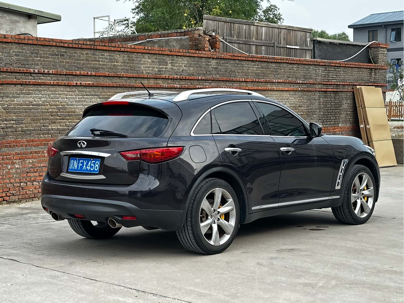 Infiniti FX35, 2012 18