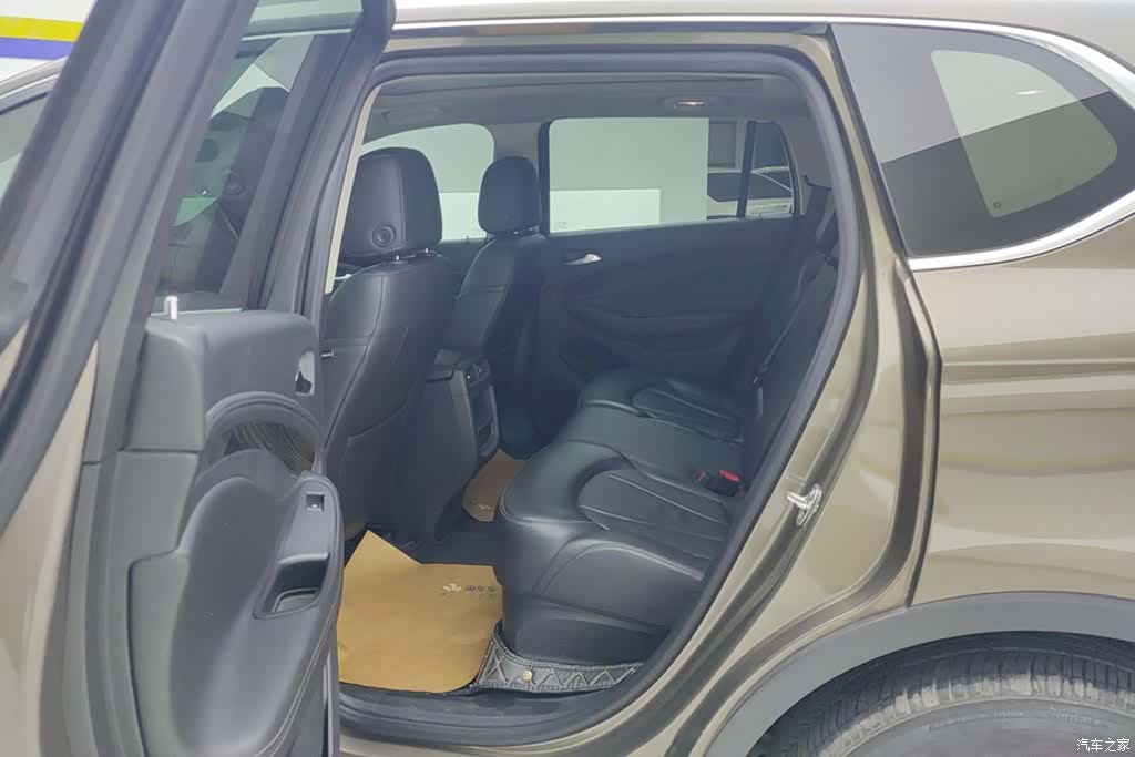 Buick Envision Plus, 2019 11