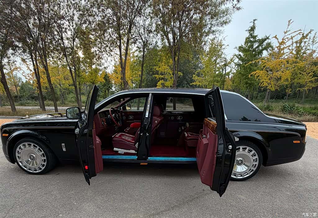 Rolls-Royce Phantom, 2011 7