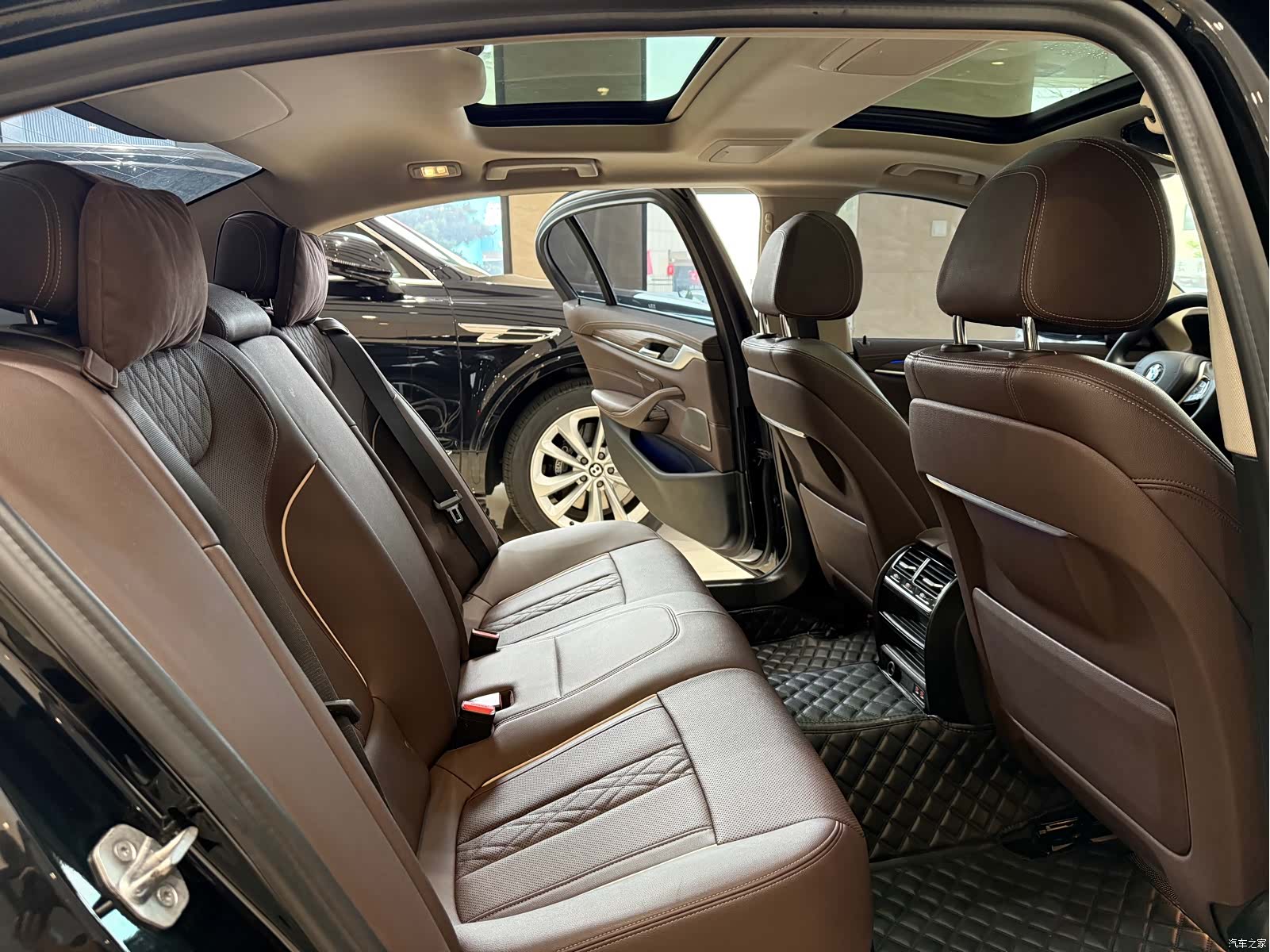 BMW 5 Series, 2023 13