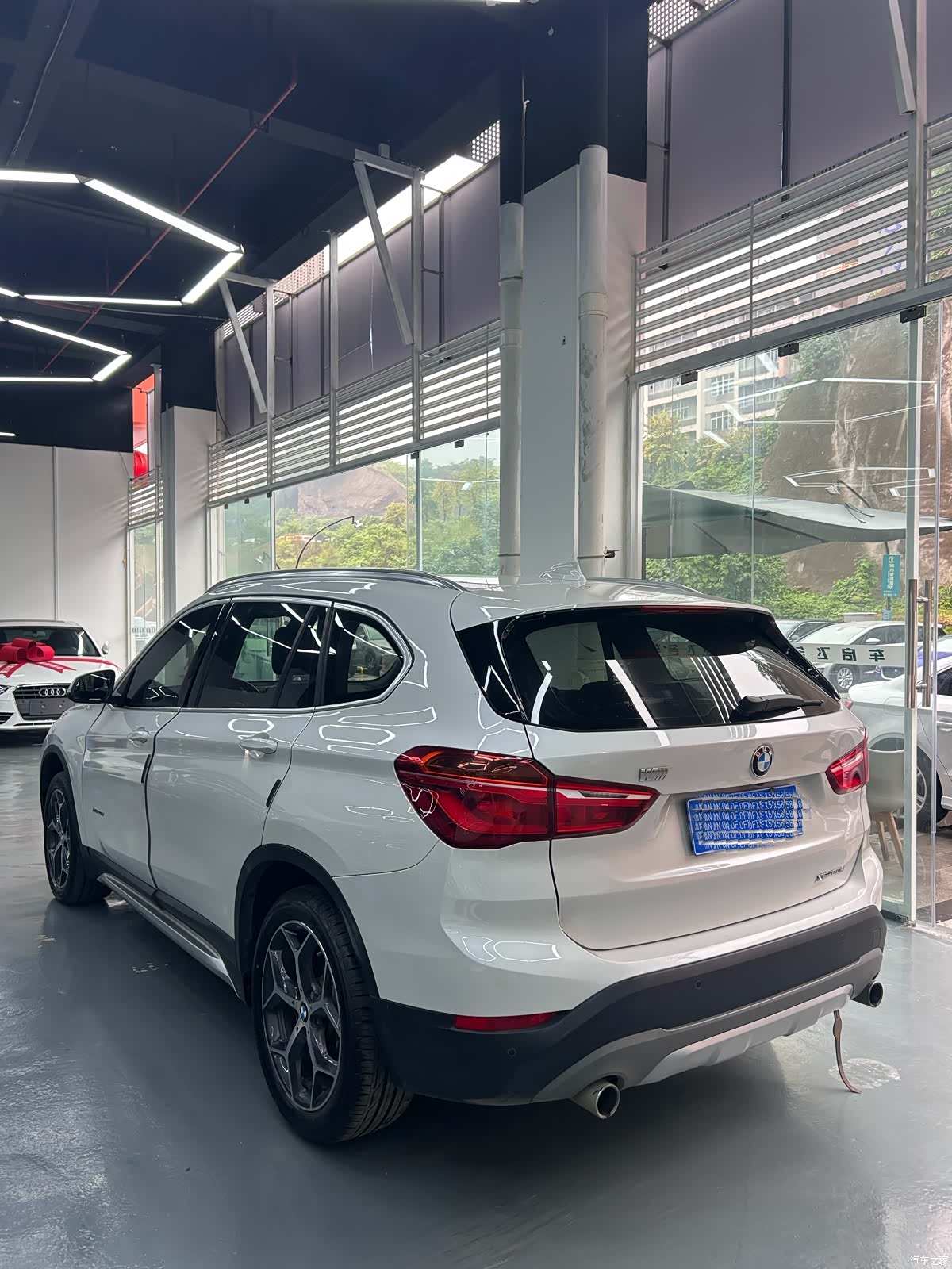 BMW X1, 2018 все фото