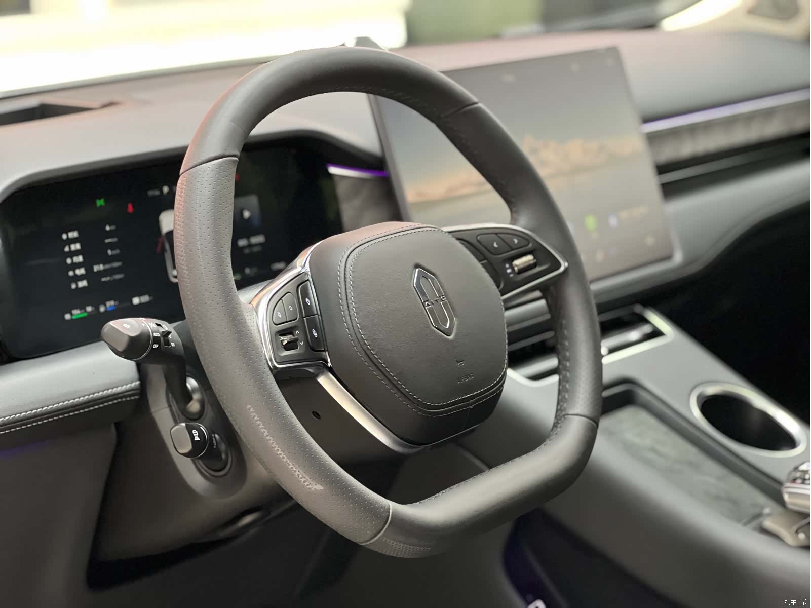 AITO M5, 2022 7