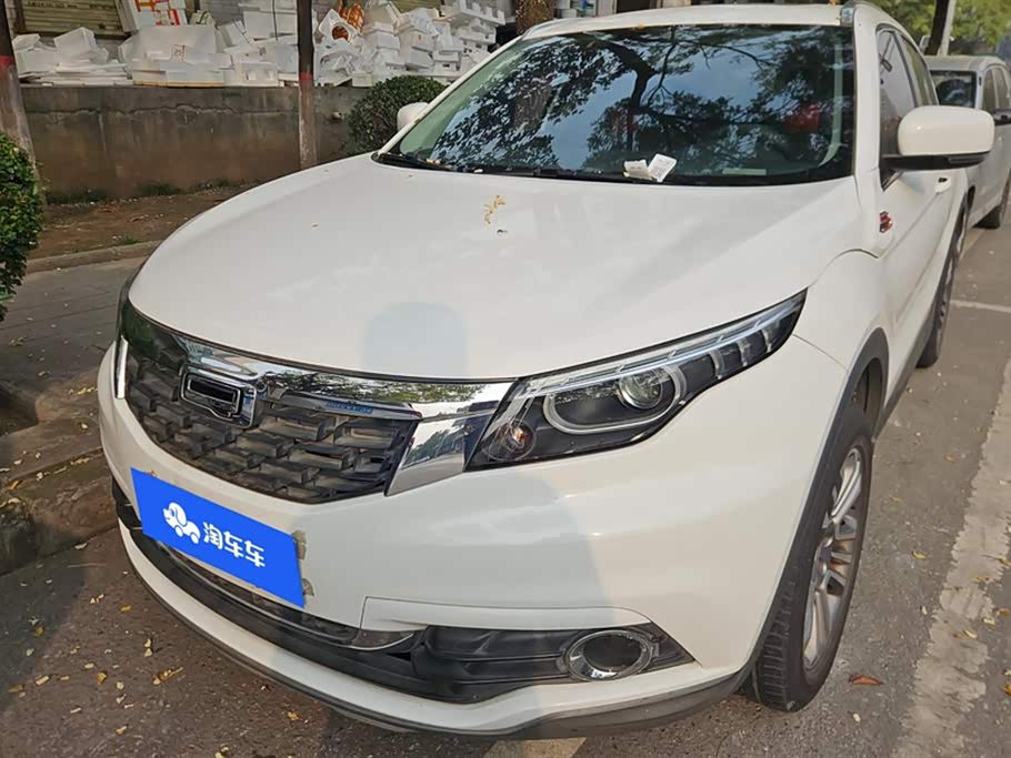 Qoros 5