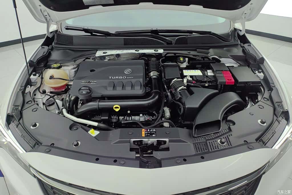 Buick Verano, 2025 10