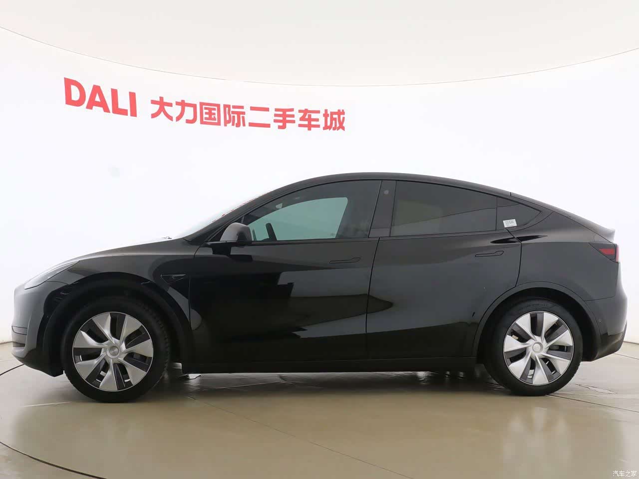 Tesla Model Y, 2023 16
