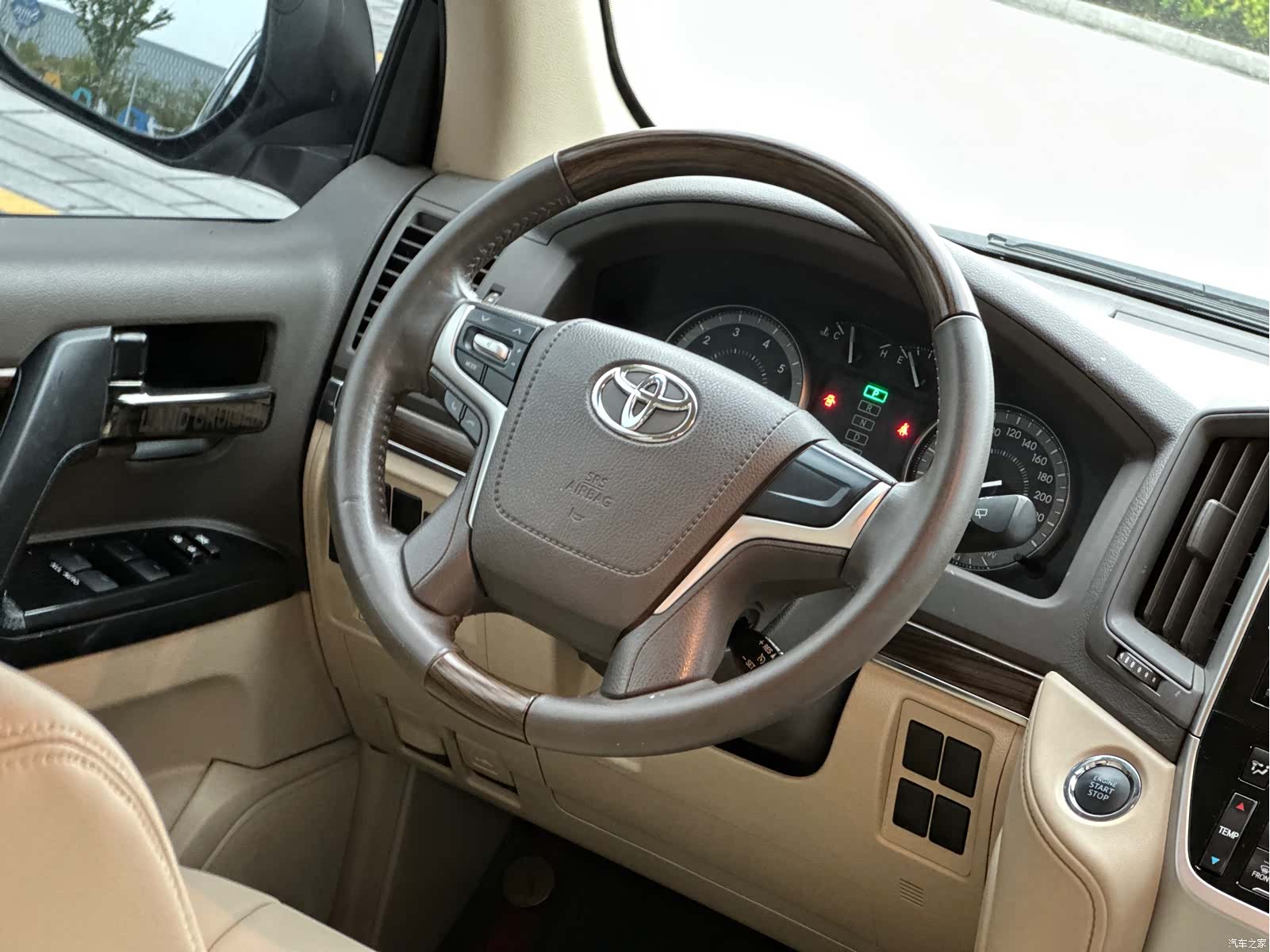 Toyota Land Cruiser, 2019 14