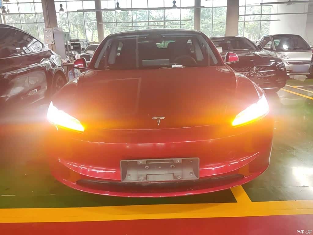 Tesla Model 3, 2024 3