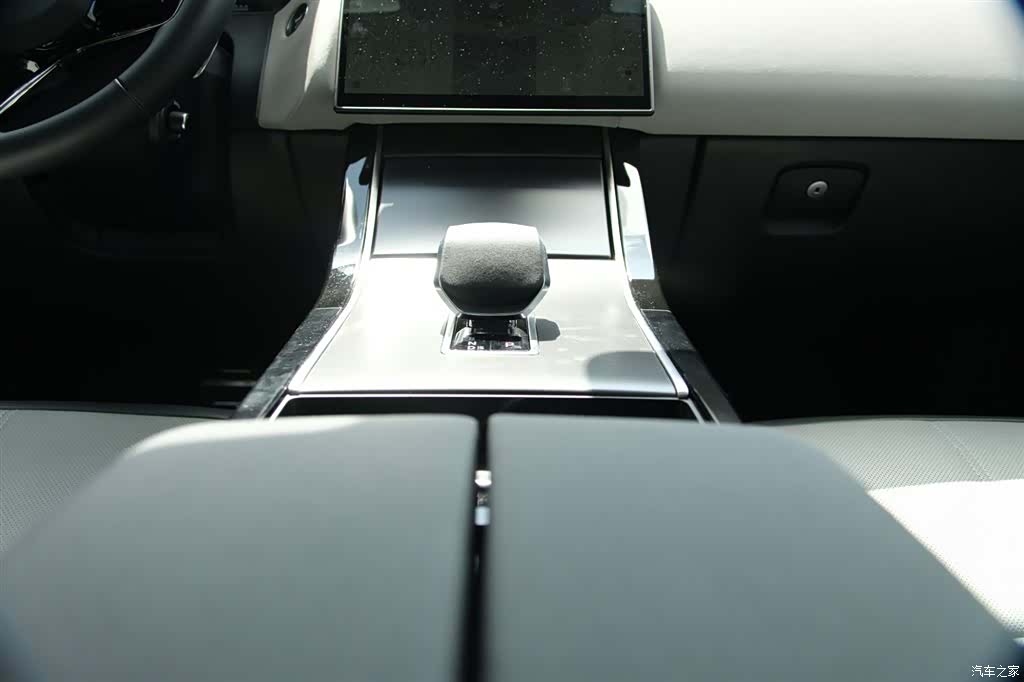 Land Rover Range Rover, 2025 12