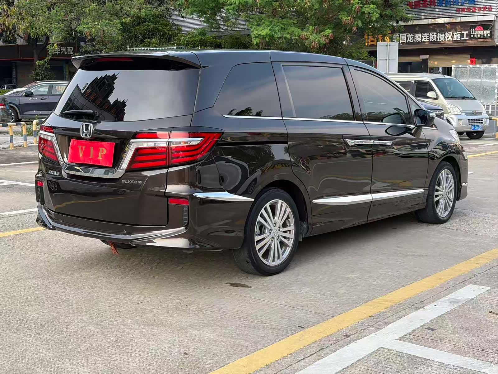 Honda Elysion, 2018 10