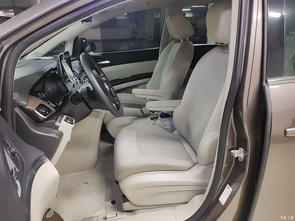 Buick GL8, 2023 15