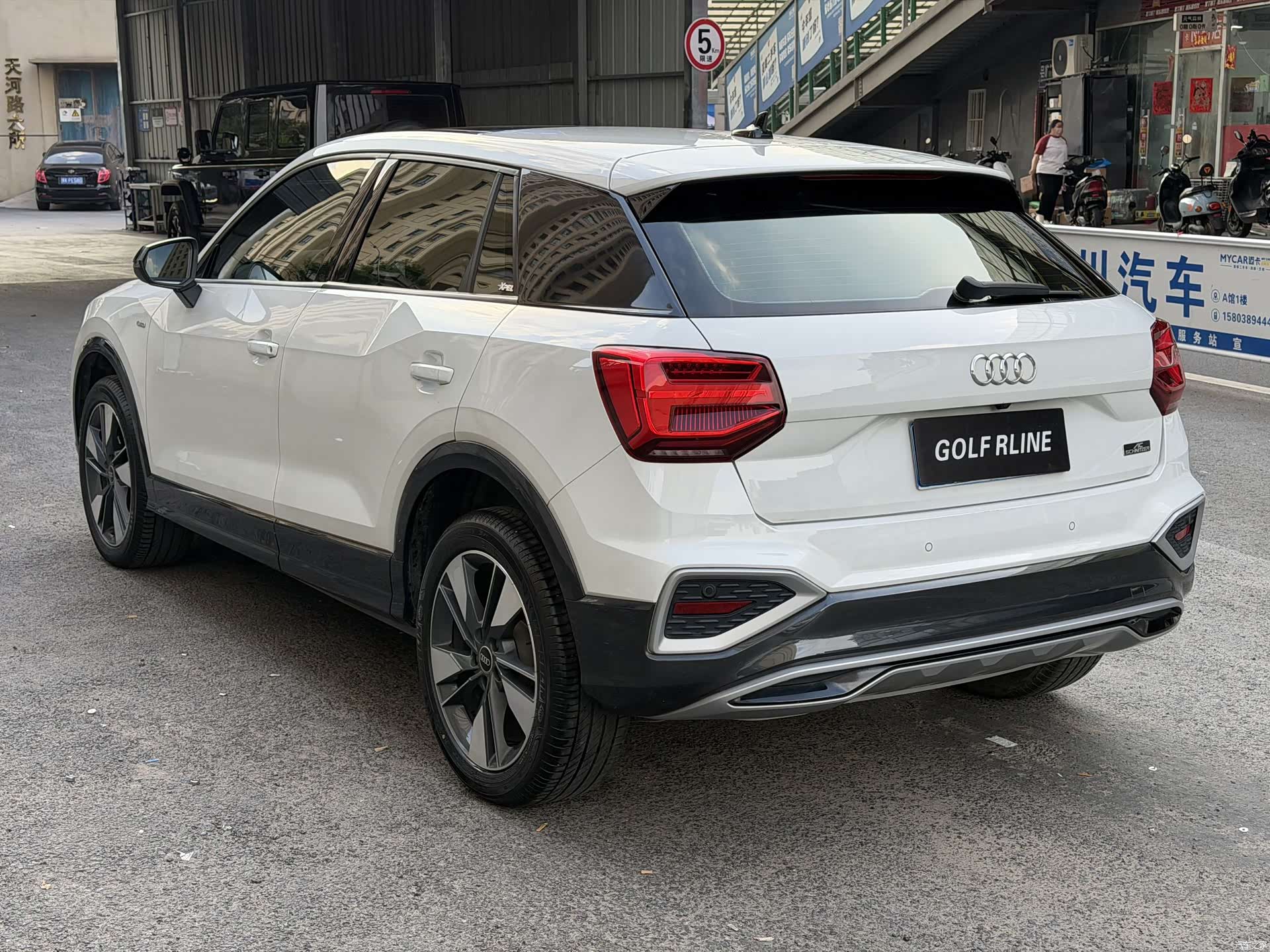 Audi Q2L, 2023 17