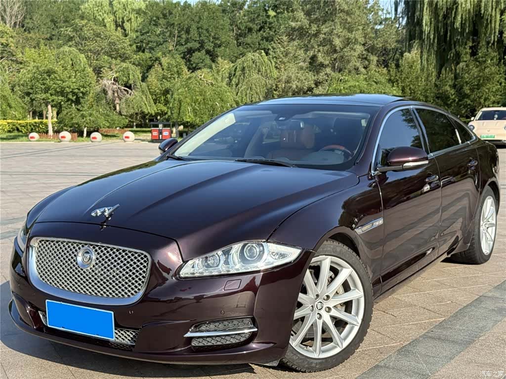 Jaguar XJ, 2012 все фото