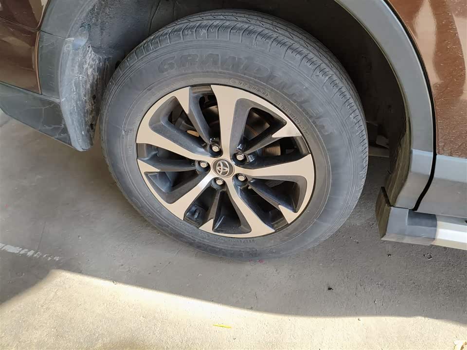 Toyota RAV4 Rongfang