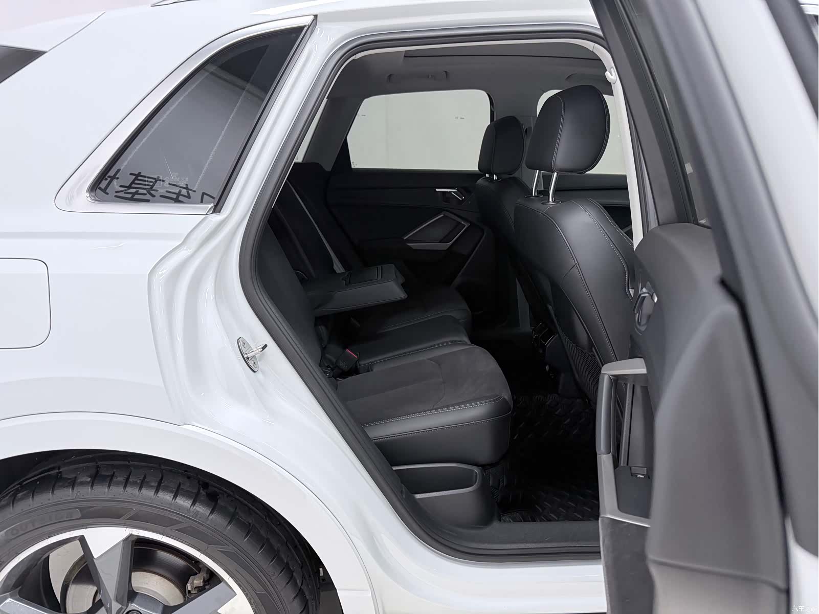 Audi Q3, 2022 13