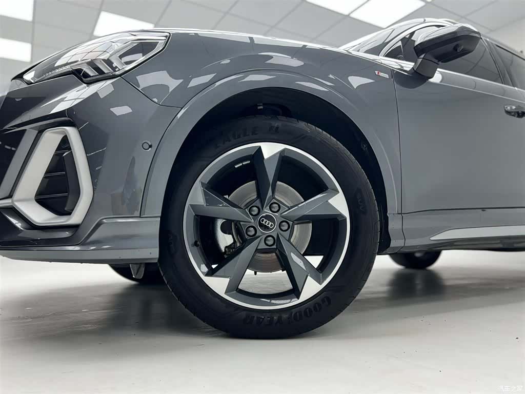 Audi Q3, 2022 6