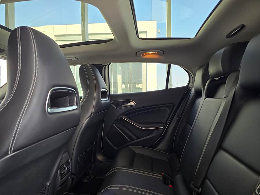 Mercedes-Benz GLA 2018, фото 11