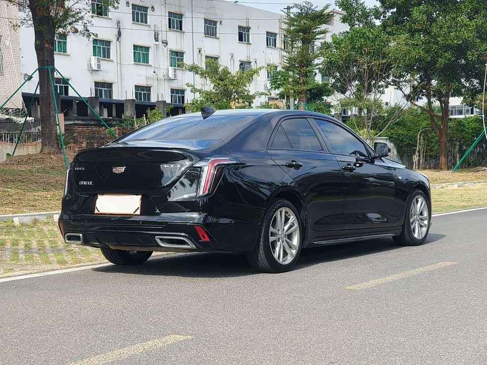 Cadillac CT4
