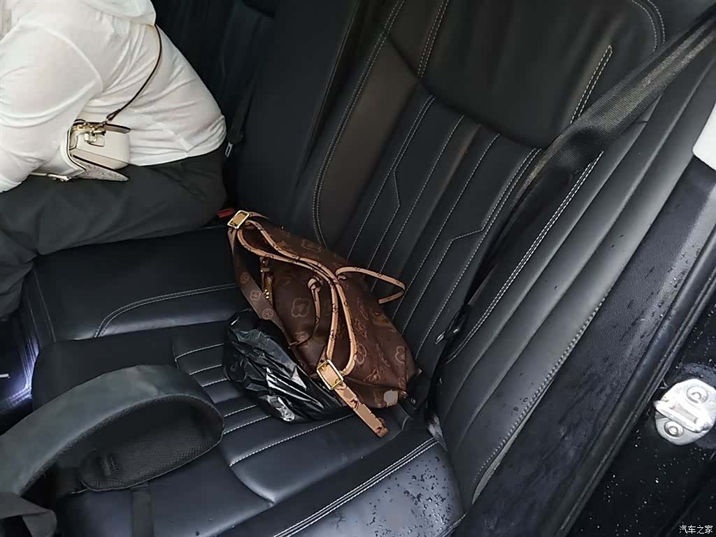 Audi A6L, 2024 14