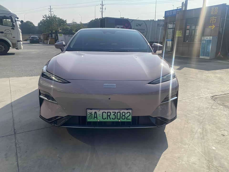 Geely Galaxy Galaxy E8