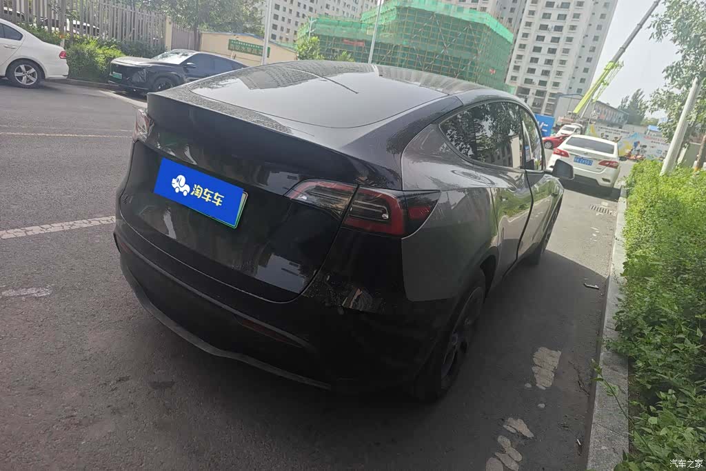 Tesla Model Y, 2023 3