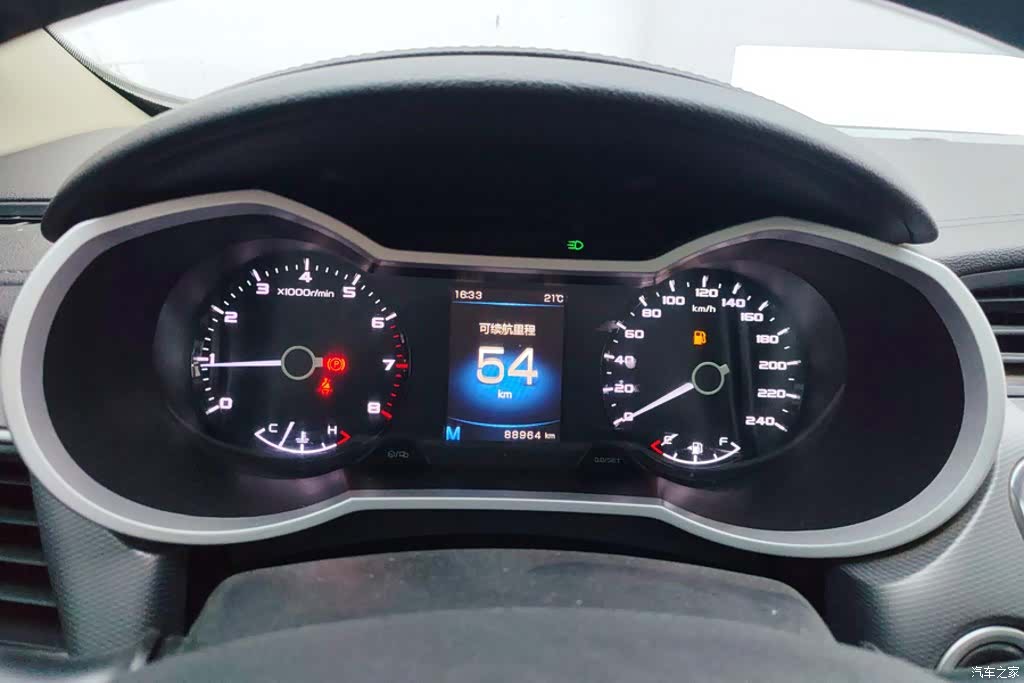 Geely Emgrand, 2018 14