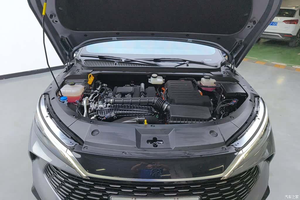BYD Qin, 2025 10