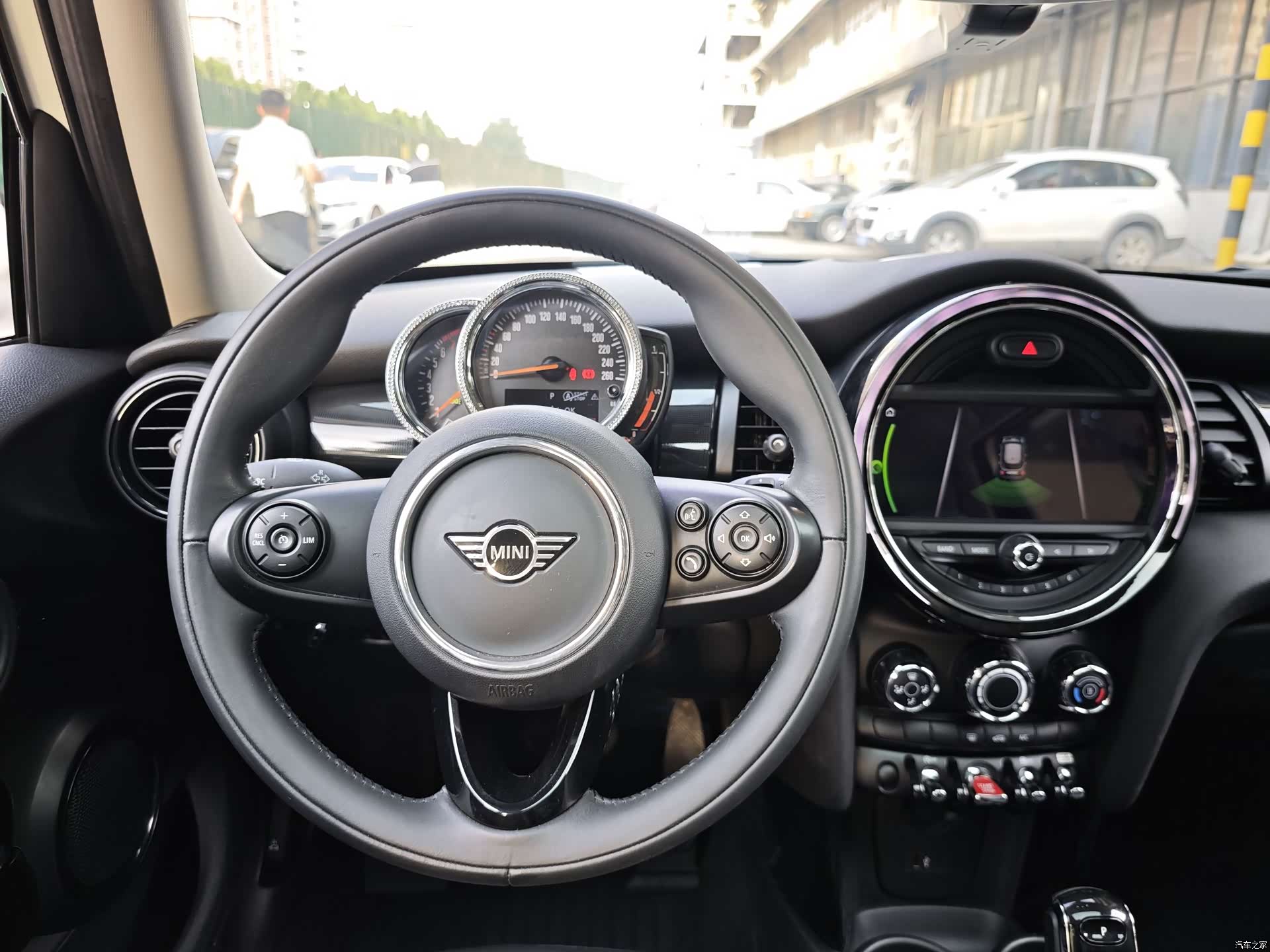 Mini Cooper, 2020 4