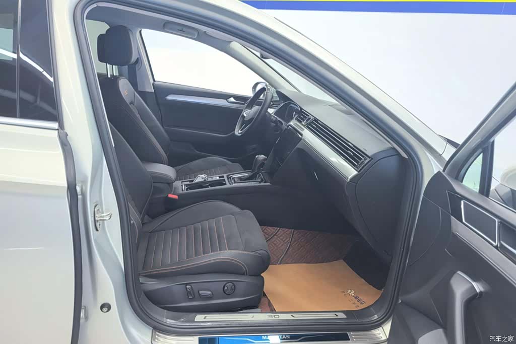 Volkswagen Magotan, 2021 8