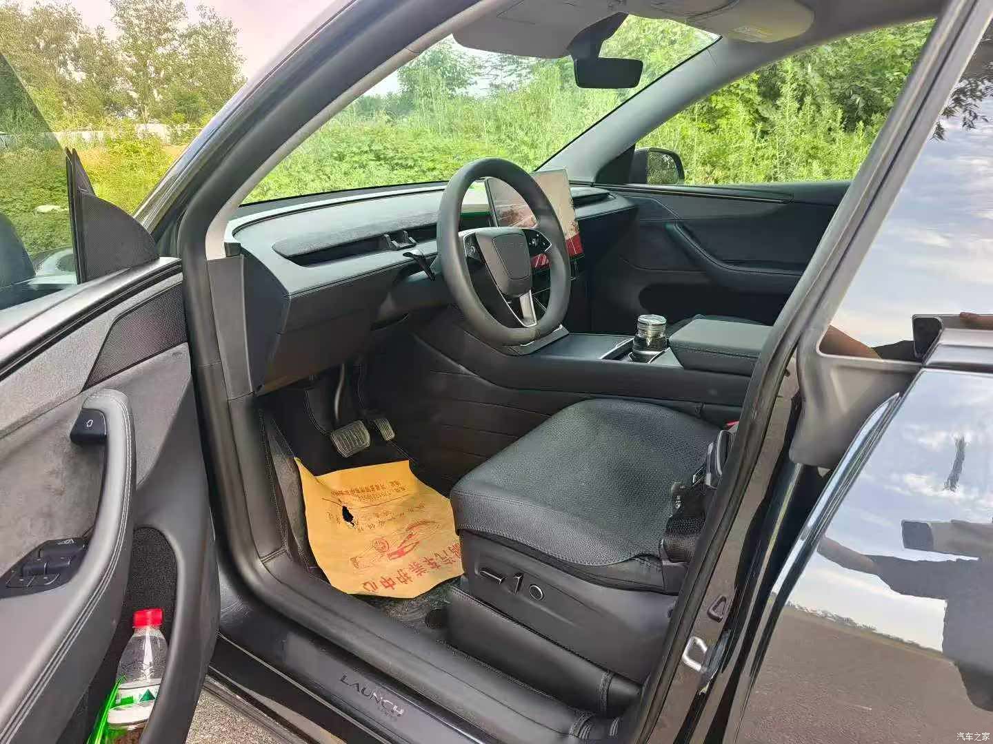 Tesla Model Y, 2025 7