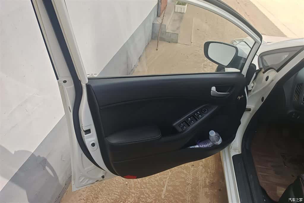 Kia K3, 2015 7