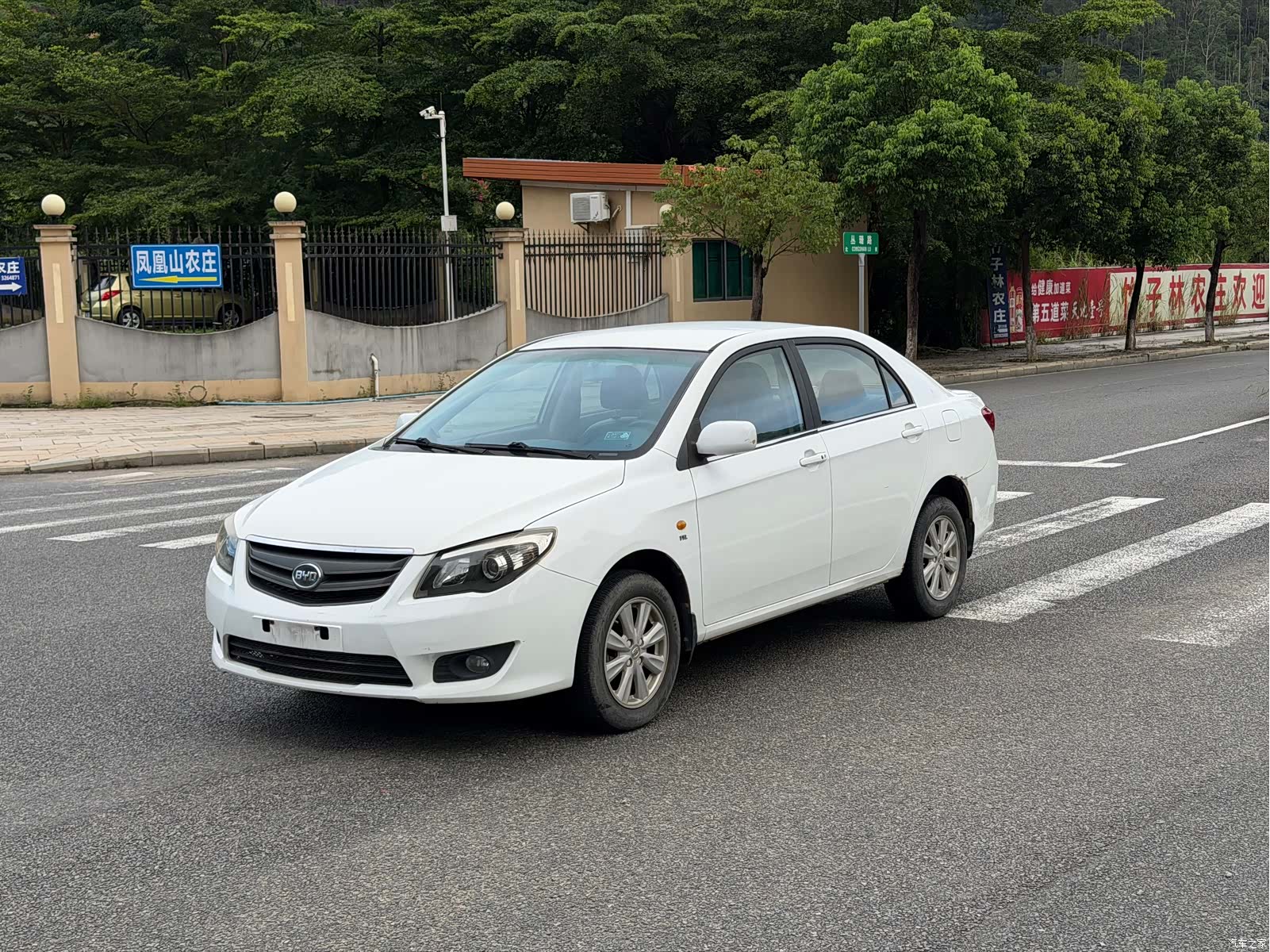 BYD L3, 2014 1