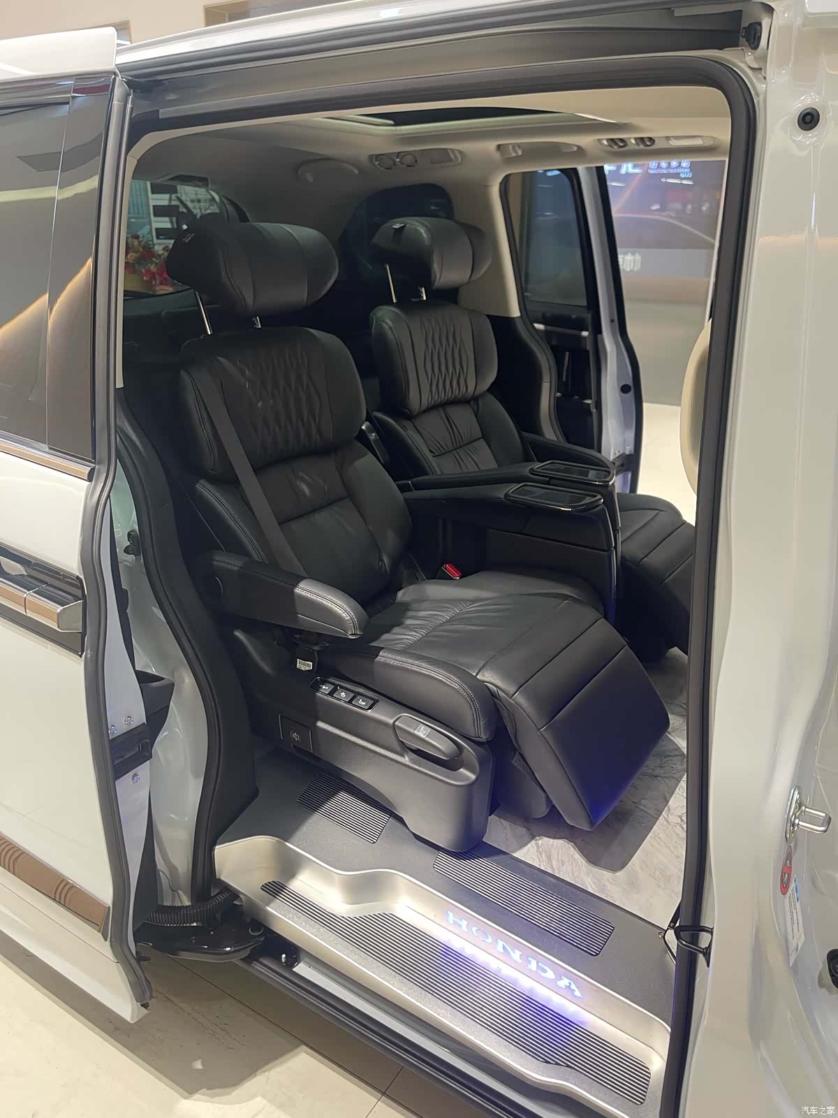 Honda Elysion, 2025 22